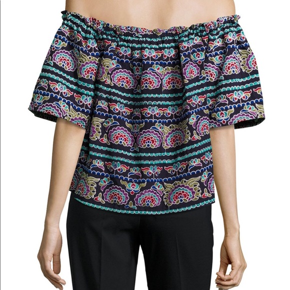 Romeo & Juliet Couture - Picture 2 of 5